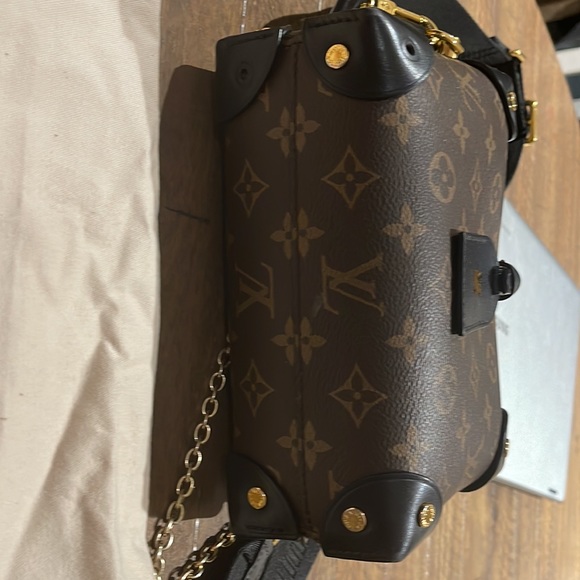 COPY - LV small bag. - Picture 6 of 15